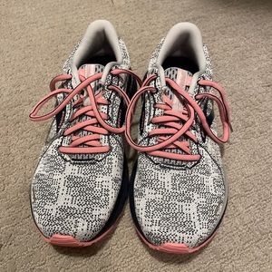 Brooks adrenaline running sneakers